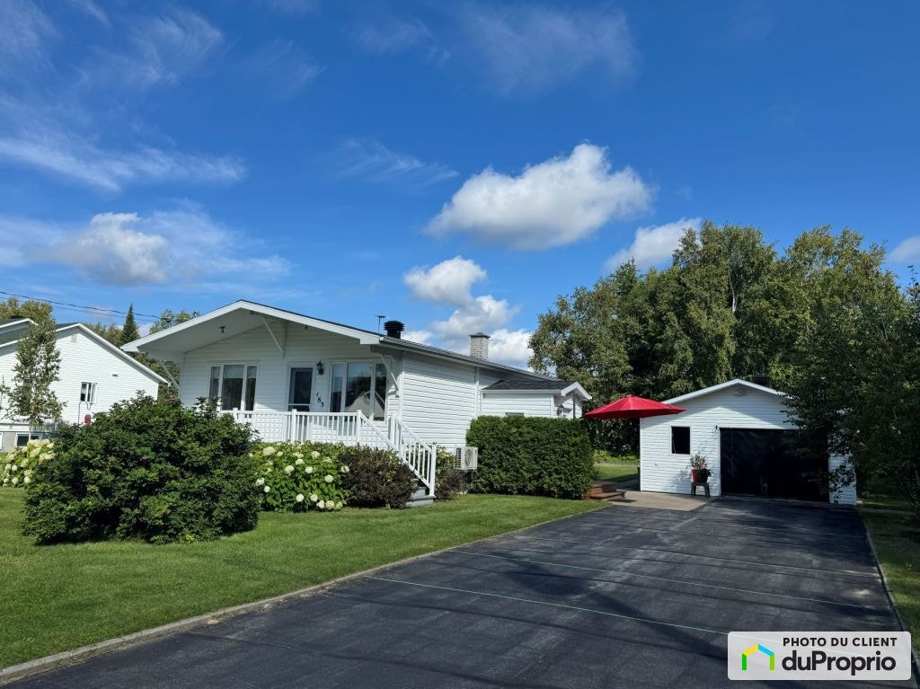 $324,000 - Bungalow for sale in Dolbeau-Mistassini — photo 1