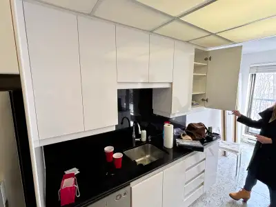 Électroménager et armoire de cuisine, View more