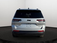 7 Seats | Sunroof | Heated Seats | Remote Start | Navigation | 4 Wheel Drive Experience the perfect... (image 4)