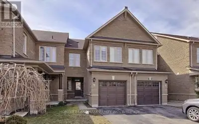 39 HOLLY DRIVE Richmond Hill (Rouge Woods), Ontario
