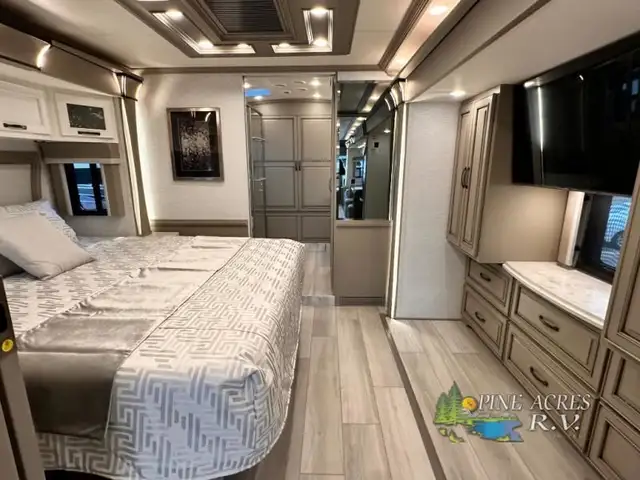 2025 Newmar Dutch Star 4369 Black Out Package in RVs & Motorhomes in Moncton - Image 52