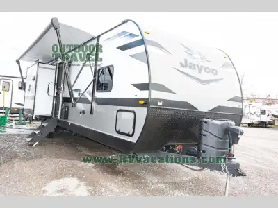Jayco Jay Flight travel trailer 33RBTS highlights: Spacious Kitchen Private Bunkhouse Deluxe Bedspre...