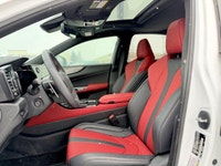 Crowfoot Hyundai, AMVIC Licensed Dealer Mileage: 10,200 km Accident History: No accidents Elevate yo... (image 5)
