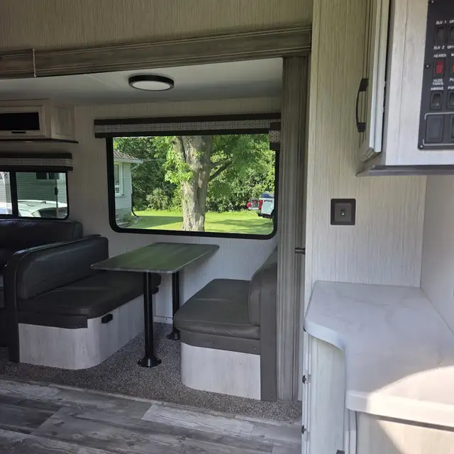 2023 SIERRA 3440BH-LUXURIOUS 2 BEDROOM LOFT,1.5 BATH,FINANCING! in Travel Trailers & Campers in Ottawa - Image 11