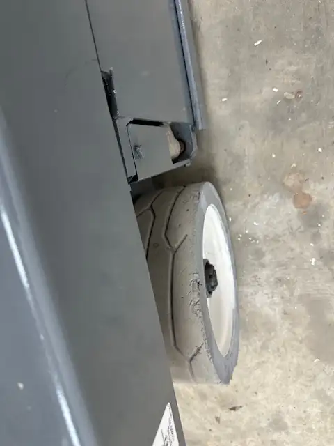 2017 Skyjack SJ3219 Electric Scissor Lift in Heavy Equipment in Hamilton - Image 21