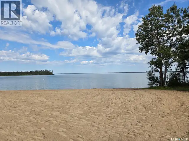 12 Lakeview DRIVE Northern Admin District, Saskatchewan in Houses for Sale in Meadow Lake - Image 33