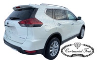 Discover the versatility and style of the 2020 Nissan Rogue SV, a reliable SUV designed to elevate y... (image 3)