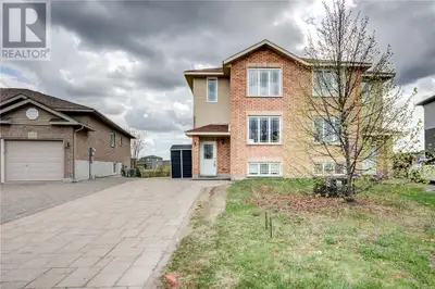 Welcome to 97 Rinkside, a well-maintained semi-detached home located in a desirable family-friendly...
