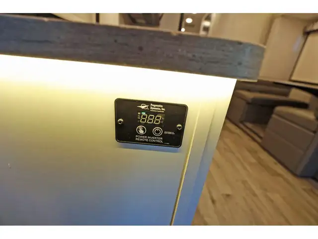 2022 Jayco Greyhawk 29MV Classe C VR/RV Crics Hydrauliques + Sol in RVs & Motorhomes in Laval / North Shore - Image 22