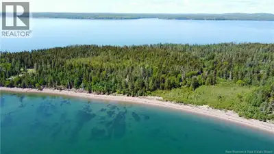 Located on Navy Island, also known by many locals as Saint Andrews Island, is this 14+ acre waterfro...