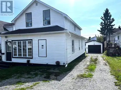 Discover the perfect blend of comfort and income potential in this spacious 2-storey detached home....
