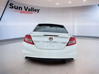The 2013 Honda Civic Si is a sporty compact that combines performance and practicality. With its man... (image 5)