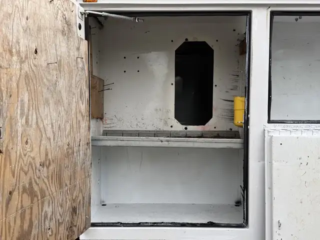 2013 Ram 3500 4X4 Service Truck in Heavy Trucks in Delta/Surrey/Langley - Image 15