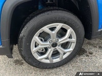 Only 20 Miles! This Jeep Compass has a trusty Intercooled Turbo Regular Unleaded I-4 2.0 L/122 engin... (image 8)