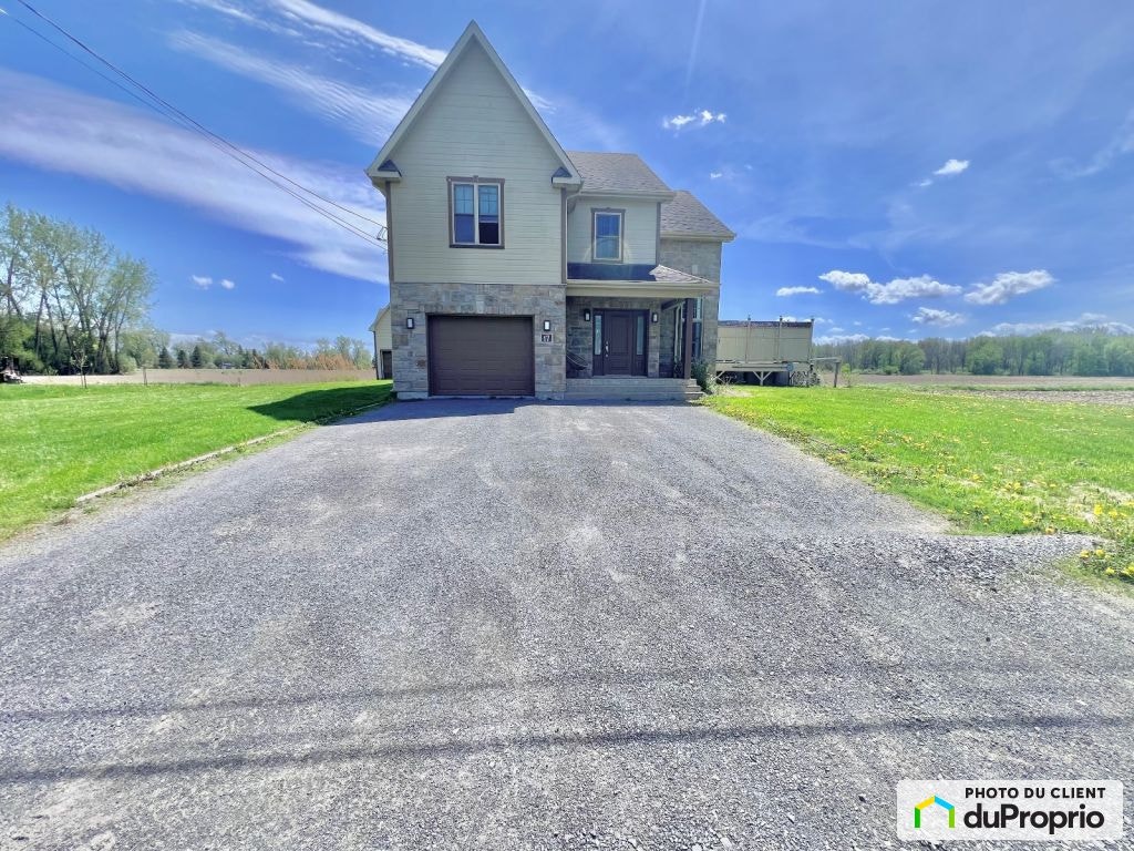 $510,000 - 2 Storey for sale in St-Paul-De-L'Ile-Aux-Noix — photo 1