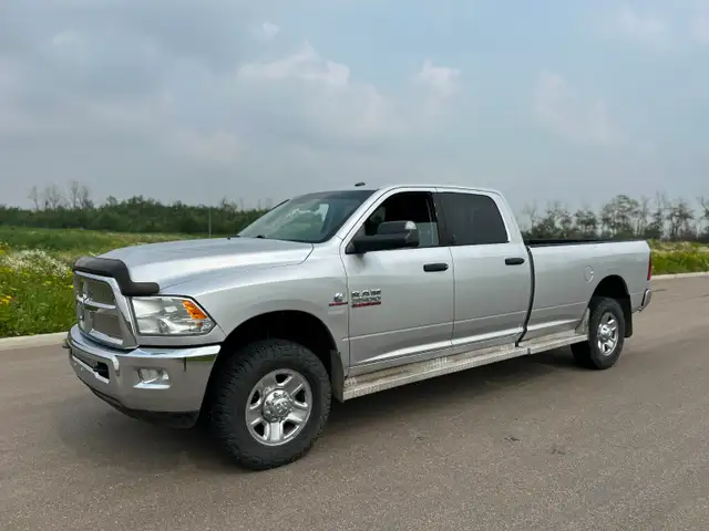 2015 Ram 3500 4WD Crew Cab 169" SLT
