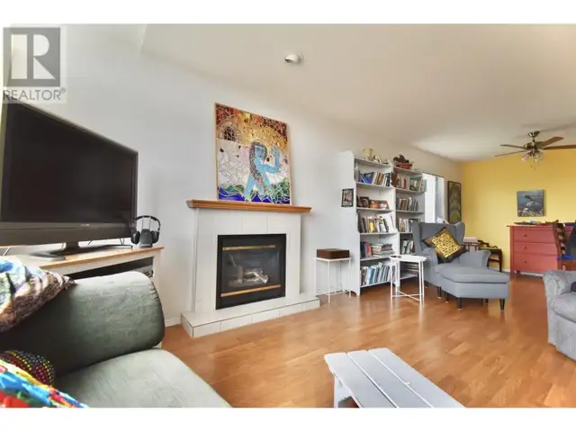 22 535 SHAW ROAD Gibsons, British Columbia in Condos for Sale in Sunshine Coast - Image 9