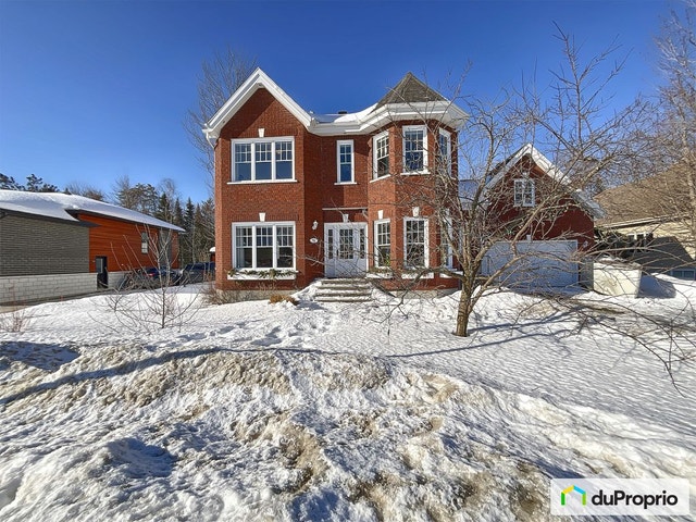 $920,000 - 2 Storey in Trois-Rivières (St-Louis-De-France) — photo 1