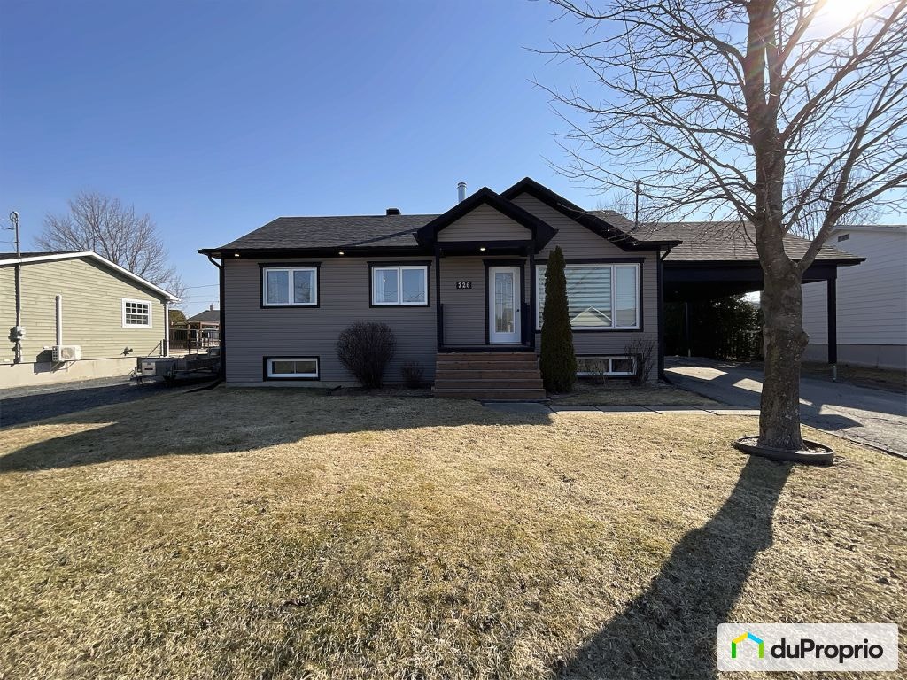 $445,000 - Bungalow for sale in Sherbrooke (Fleurimont) — photo 1
