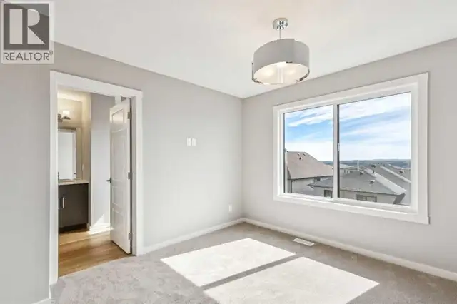 382 Heritage Boulevard Cochrane, Alberta in Houses for Sale in Calgary - Image 13
