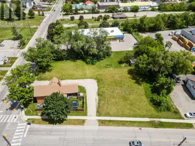 Located on a high visibility corner lot, 53 Townline offers a flexible opportunity for investors and...