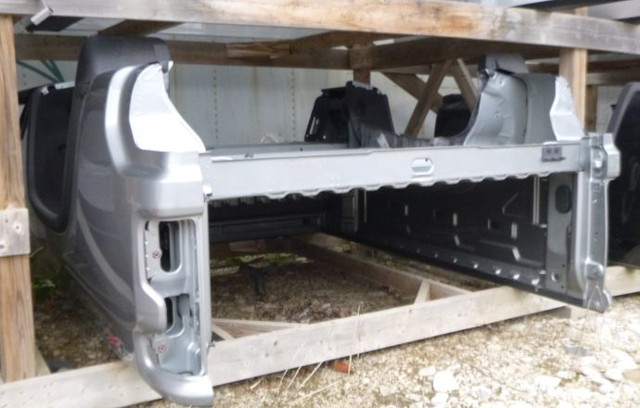 2020 - 2025 Chevrolet Silverado HD 2500/3500 SRW 6'9 Silver Take in Auto Body Parts in Kitchener / Waterloo