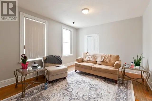 142 JOHN STREET London East (East F), Ontario in Houses for Sale in London - Image 8