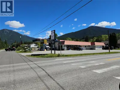 Turn Key Investment opportunity in the Beautiful Nakusp BC situated in the West Kootenays along the...