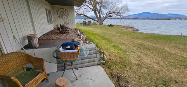 Condo en face du Lac Memphrémagog à Magog in Quebec in Canada - Image 15