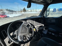 2019 FREIGHTLINER T12664ST;Heavy Duty Trucks - Conventional Truck w/ Sleeper Penske Location 105 SAL... (image 9)