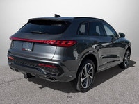 This Audi Q5 delivers a Intercooled Turbo Premium Unleaded I-4 2.0 L/121 engine powering this Automa... (image 4)