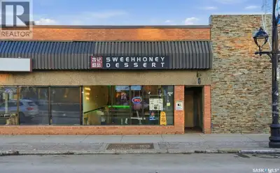 Turnkey Restaurant Business for Sale – Prime Broadway Ave Location: An exceptional opportunity to ac...