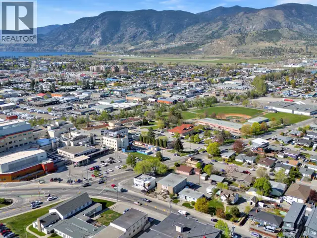 1471 & 1473 Government Street Penticton, British Columbia in Land for Sale in Penticton - Image 13