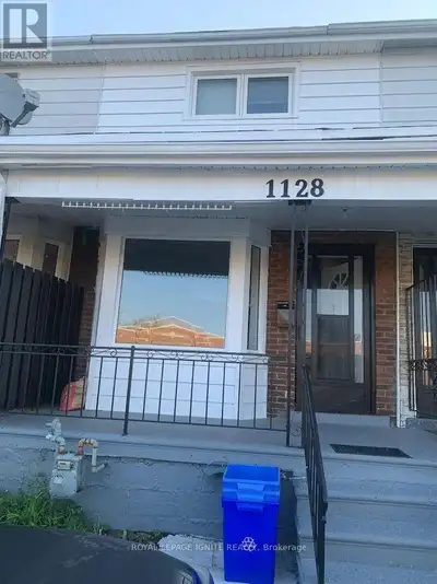 The property is just opposite James L. Dunn Public School and close to the USA tunnel, makingit easy...