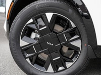 AMVIC Licensed Dealer. Price Expiry January 16, 2025 Engine: 4 Cylinder Engine 2.5L L/100Km City: 9.... (image 6)