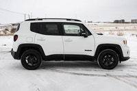 TRANSMISSION: 9-SPEED AUTOMATIC (STD),QUICK ORDER PACKAGE 22M ALTITUDE -inc: Engine: 1.3L MultiAir I... (image 3)