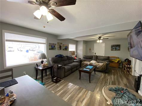 215 4th AVENUE W in Houses for Sale in Saskatoon - Image 3