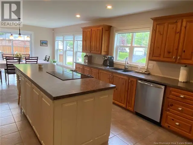 982 Kennebecasis Drive Saint John, New Brunswick62863330684801122