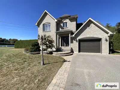 Maison familiale dans un secteur paisible : confort, espace et intimité Située dans un quartier calm...