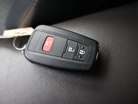 See Dealer Website for Details. 2021 Toyota C-HR LIMITED Engine: 4 Cylinder Engine 2.0L L/100Km City... (image 5)