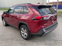 Vehicle Highlights: - Accident free - Highly optioned Limited model - Hybrid Here's a beautiful Toyo... (image 4)
