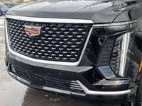| 55 Curved HD Display | Super Cruise | AKG Studio 19-Speaker Audio | Panoramic Sunroof | Head-Up Di... (image 2)