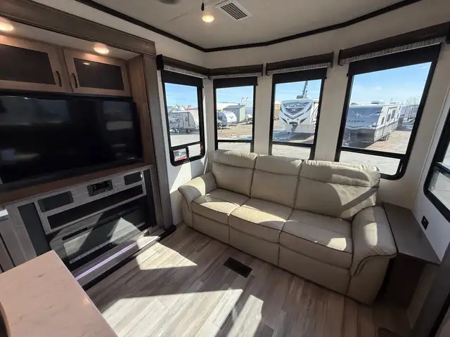 2022 Forest River Cedar Creek Cottage 40CDL in Travel Trailers & Campers in St. Albert - Image 14