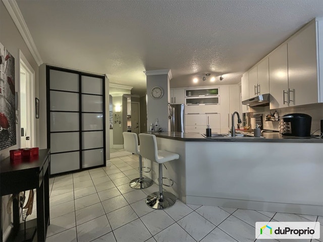 $449,000 - Condominium for sale in Charlemagne — photo 3