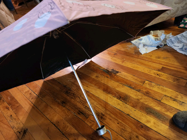 Compact Hello Kitty Umbrella Parapluie dans Femmes - Autre  à Ville de Montréal - Image 3