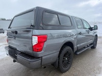 2018 NISSAN TITAN SV CREWCAB MIDNIGHT EDITION 4X4 CLEAN CARFAX PHENOMENAL SHAPE ONLY $202.66 WITH $0... (image 6)