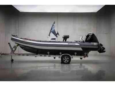 FR-XDCF65EBL325 Vous aimez une conduite sportive, votre fille préfère le snorkeling, votre fils aime...