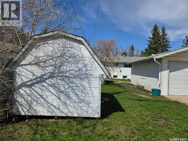 718 98th AVENUE Tisdale, Saskatchewan in Houses for Sale in Saskatoon - Image 4