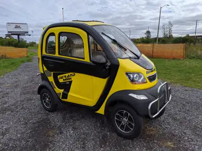 ,ET4 Connect Electric Mobility Enclosed scooters at Derand, View more