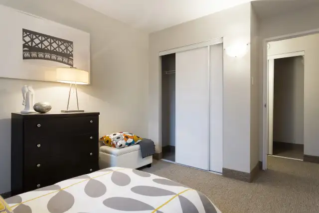 St. Vital Villa & Westover Square - 2 Bedroom  Apartment for Ren in Long Term Rentals in Winnipeg - Image 16